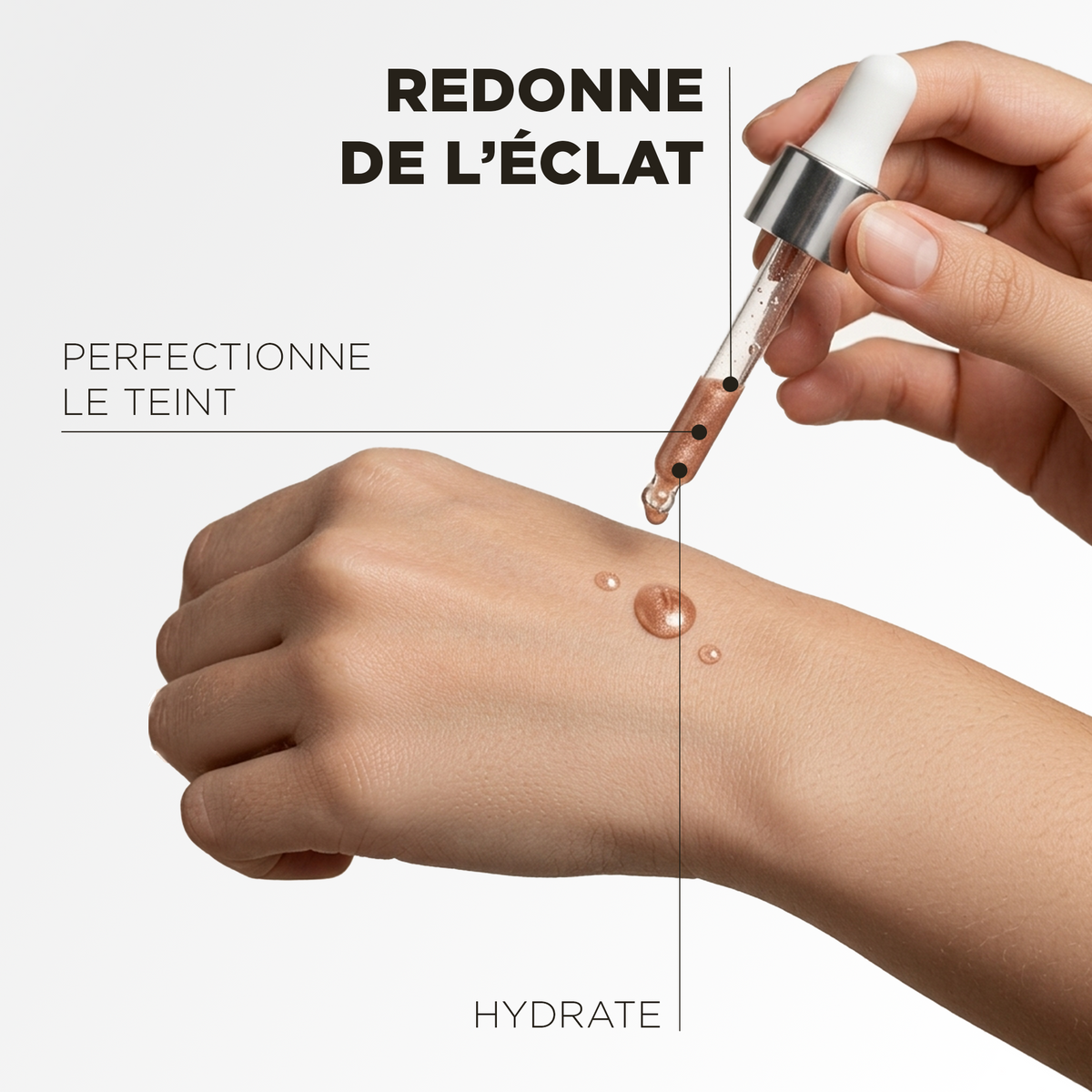 L'élixir redonne de l'éclat, perfectionne le teint et hydrate